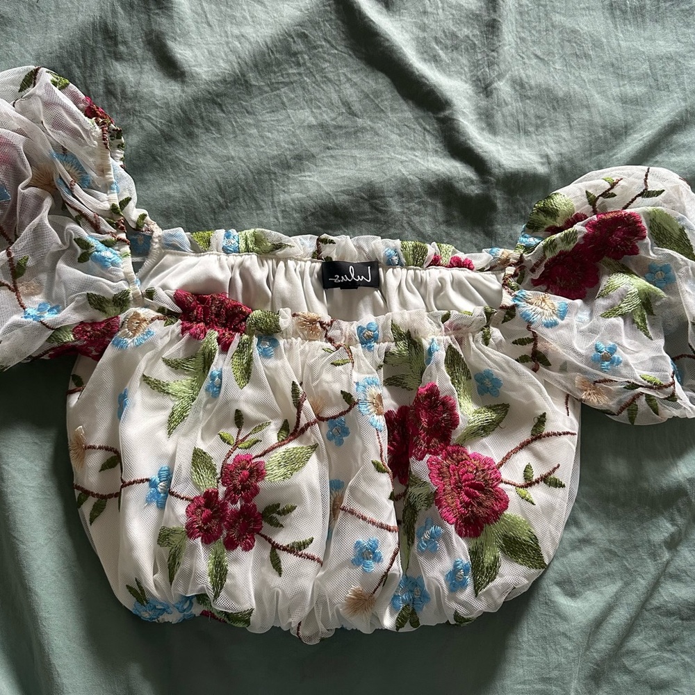 Lulu's White Floral Embroidered Top